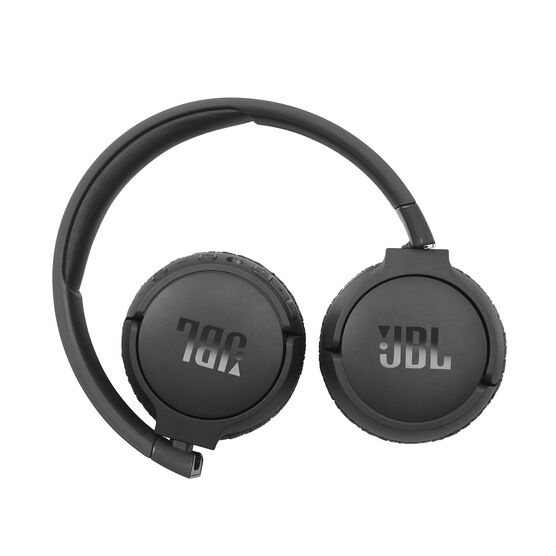 JBL Tune 660NC - Black - Wireless, on-ear, active noise-cancelling headphones. - Detailshot 2 JBL Tune 660NC - Black - Wireless, on-ear, active noise-cancelling headphones. - Detailshot 2