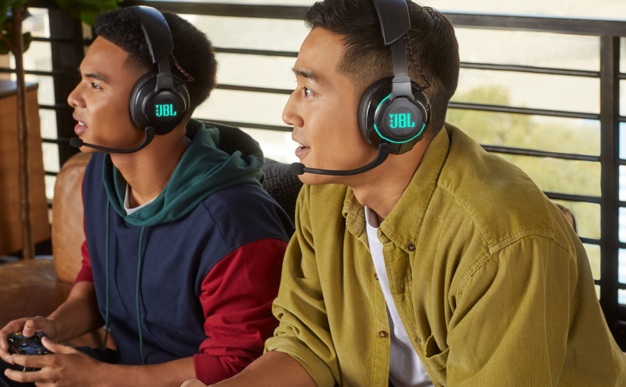 JBL QuantumSURROUND&trade; 및 DTS로 즐기는 생동감 넘치는 게임